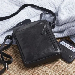 Beverly Hills Crossbody, nobel black