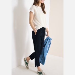 Cecil buks, L�ngde 26