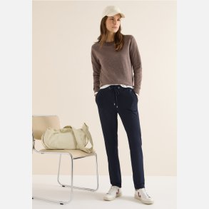 Cecil Buks, L�ngde 30