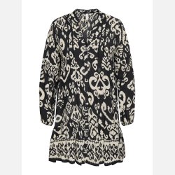 Only Carmakoma Kjole