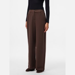 Pieces Buks, Lngde 30