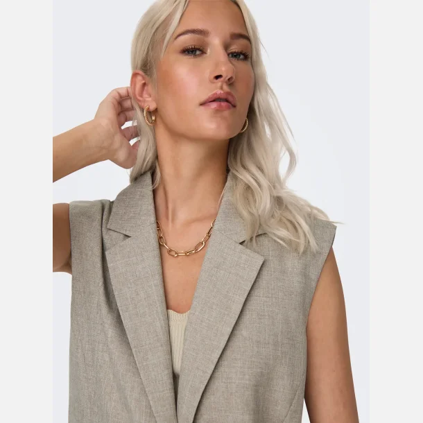 Only Habit Vest