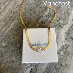 ANNEBRAUNER Snake Heart Zirconia Halsk�de