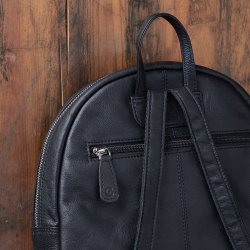 Milano Rygs�k, Black