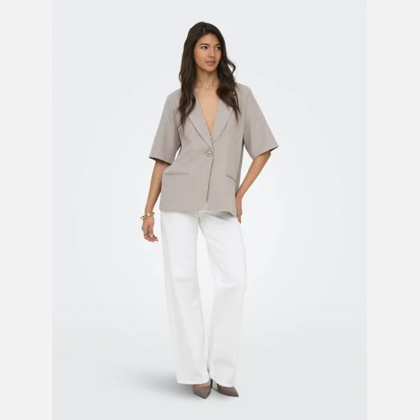 Only Blazer, Korte �rmer